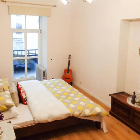 Exquisite 1 Bedroom Apt With Balcony In Center Apartamento *