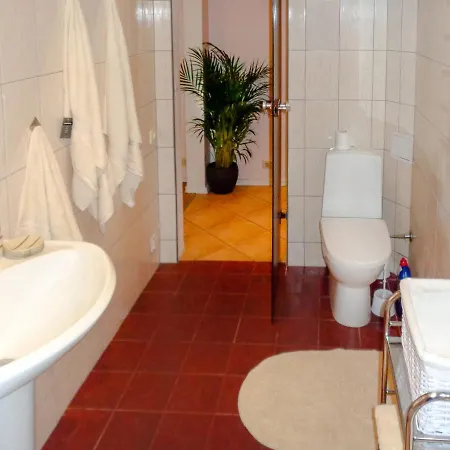 Exquisite 1 Bedroom Apt With Balcony In Center Apartamento *