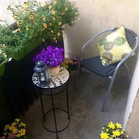 Exquisite 1 Bedroom Apt With Balcony In Center Riga